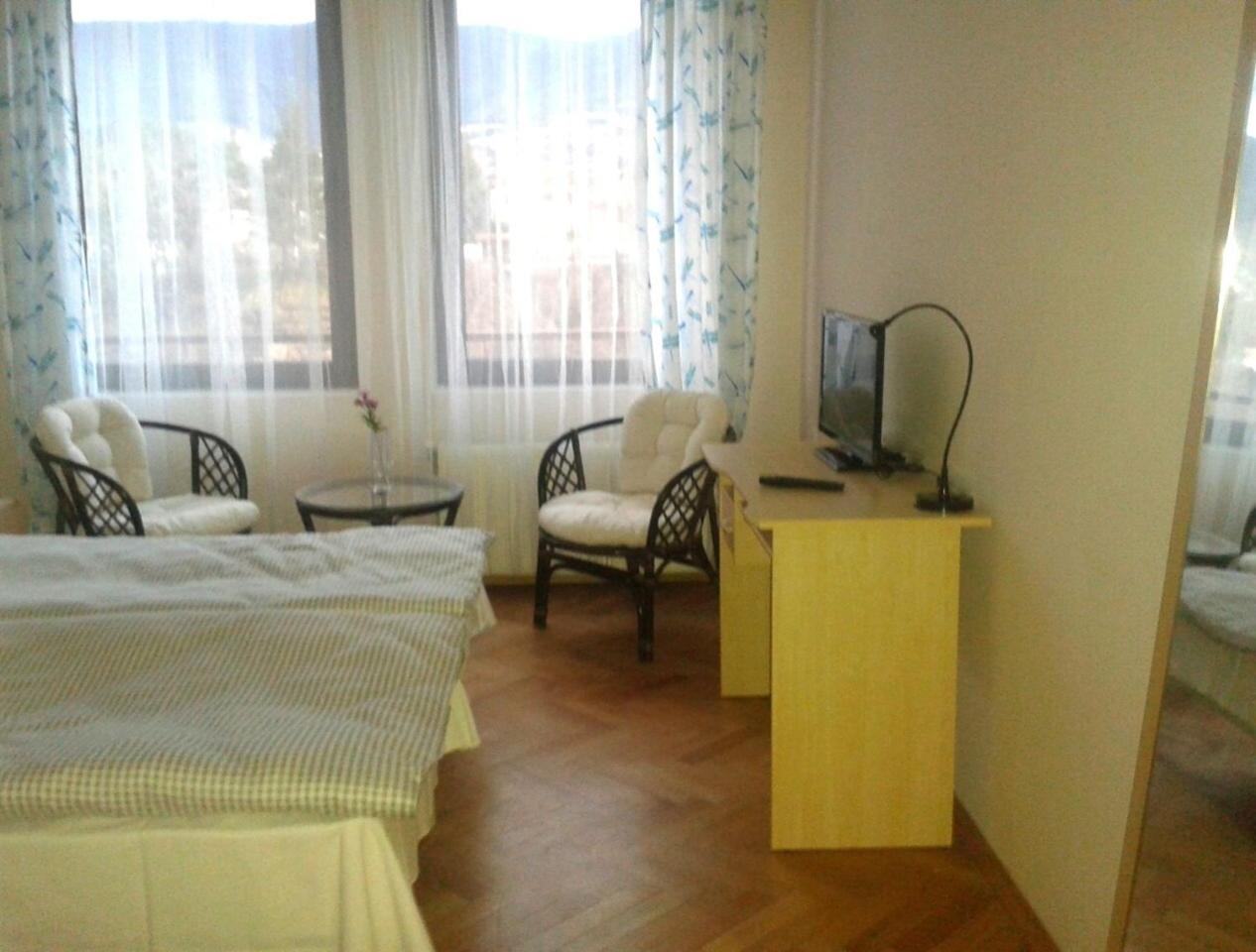 Hotel Hinovi Hvoyna Pokoj fotografie