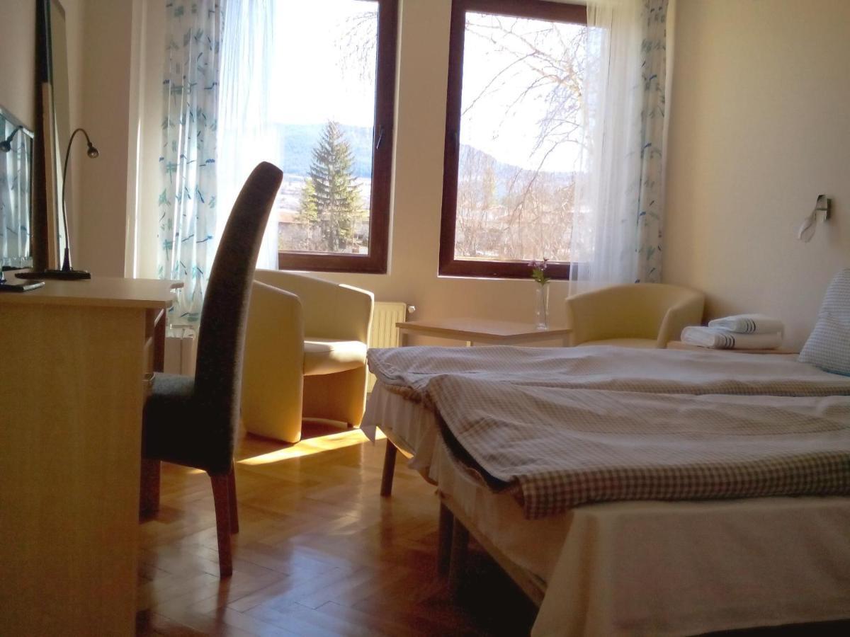 Hotel Hinovi Hvoyna Pokoj fotografie